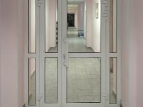 Входная дверь из холодного алюминия