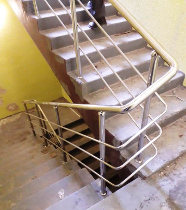 Ограждение лестничного марша на базе отдыха