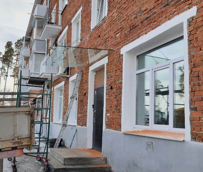 Козырёк из стекла, п. Таватуй