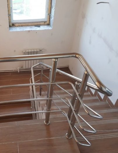 Ограждение лестницы на второй этаж в коттедже, г. Ревда