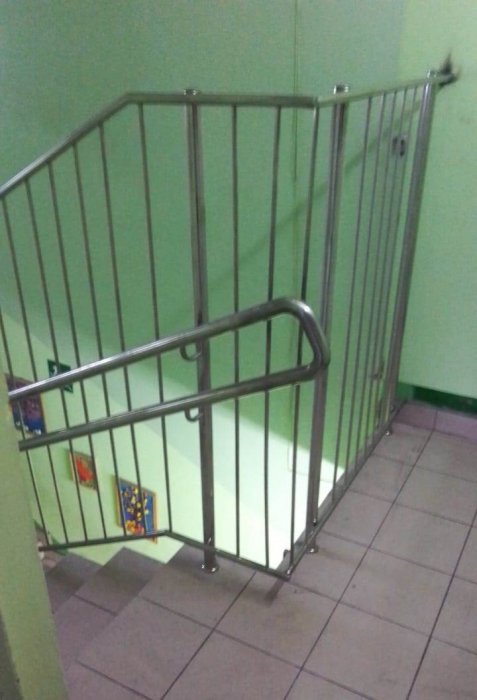 Ограждения для лестницы в садике, В. Пышма, Успенский проспект