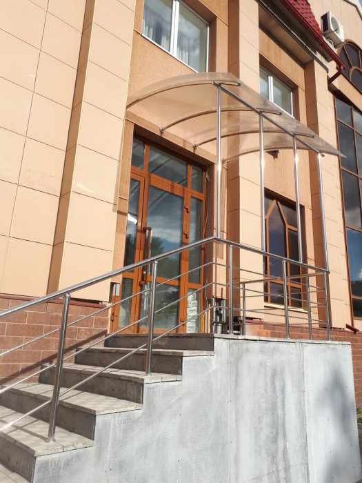 2 козырька из нержавеющей стали и поликарбоната в Первоуральске