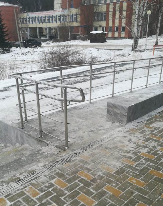 Ограждения и перила для кинотеатра, Новоуральск