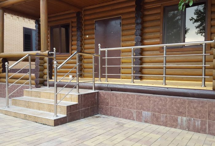 Перила для крылец