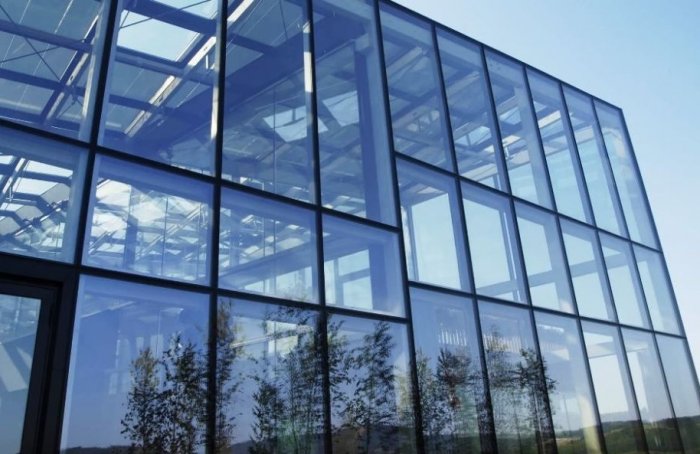 Преимущества остекления алюминиевым профилем