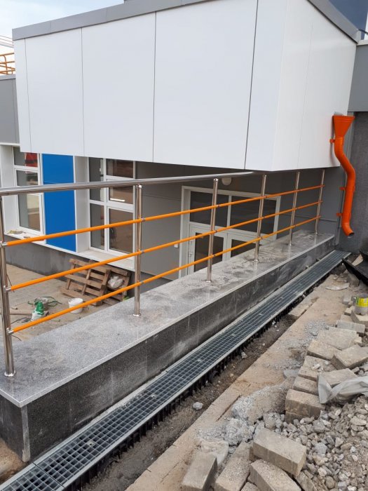 Уличные ограждения для школы в Верхней Пышме