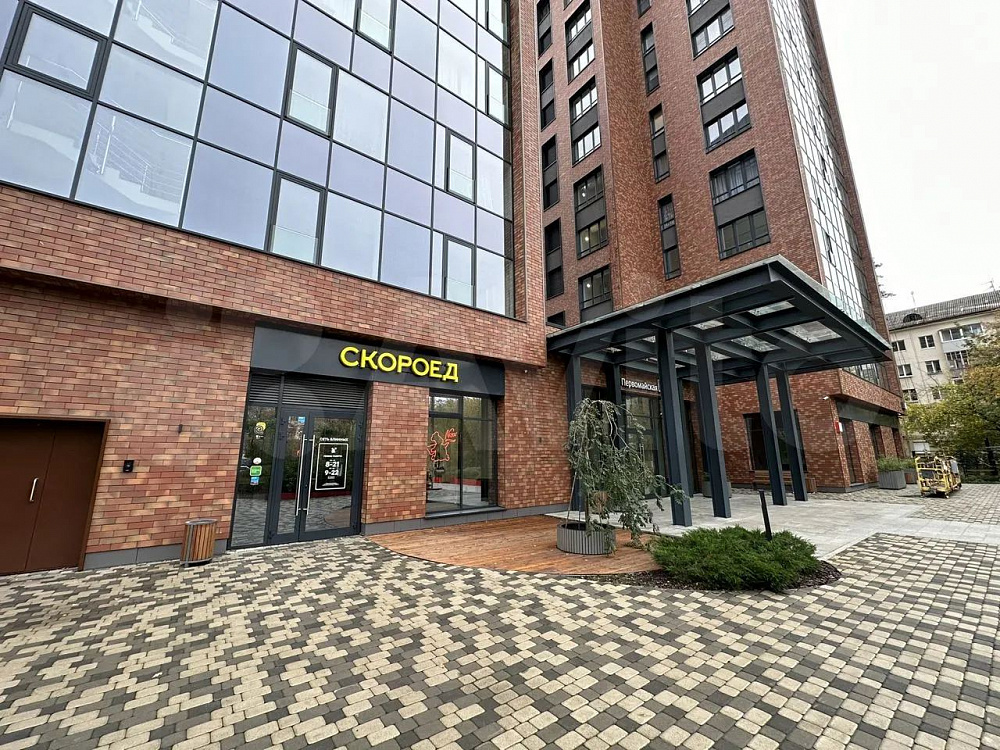 Козырёк на объекте ЖК Первомайская, 60