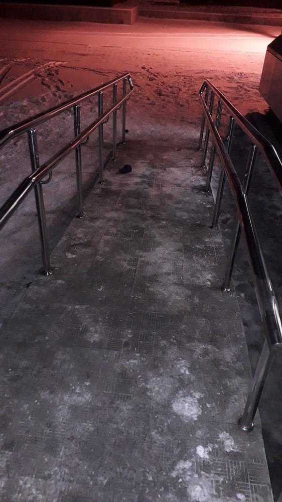 Ограждения крыльца с пандусом