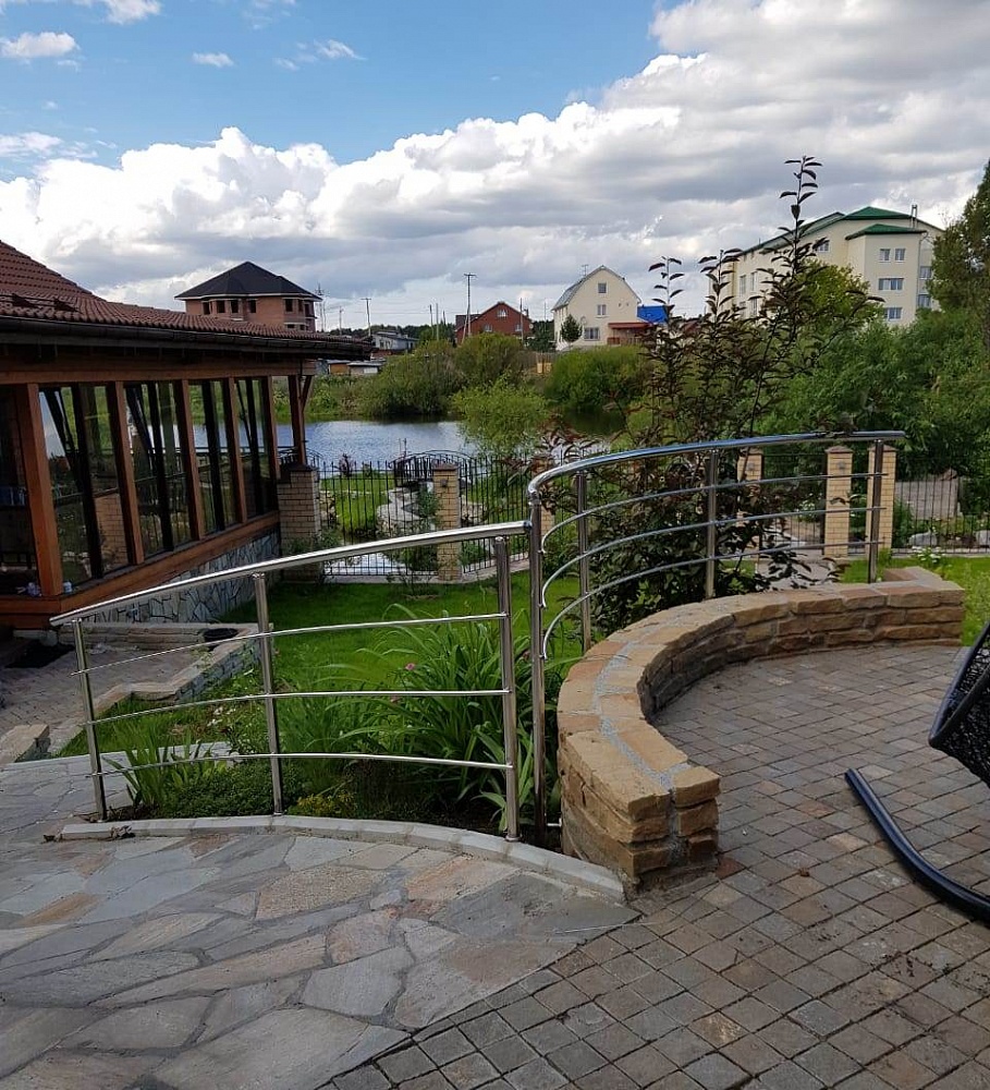 Ограждения на участке: парапетные, лестничные и для лестницы в пруд, п. Большое Сидельниково