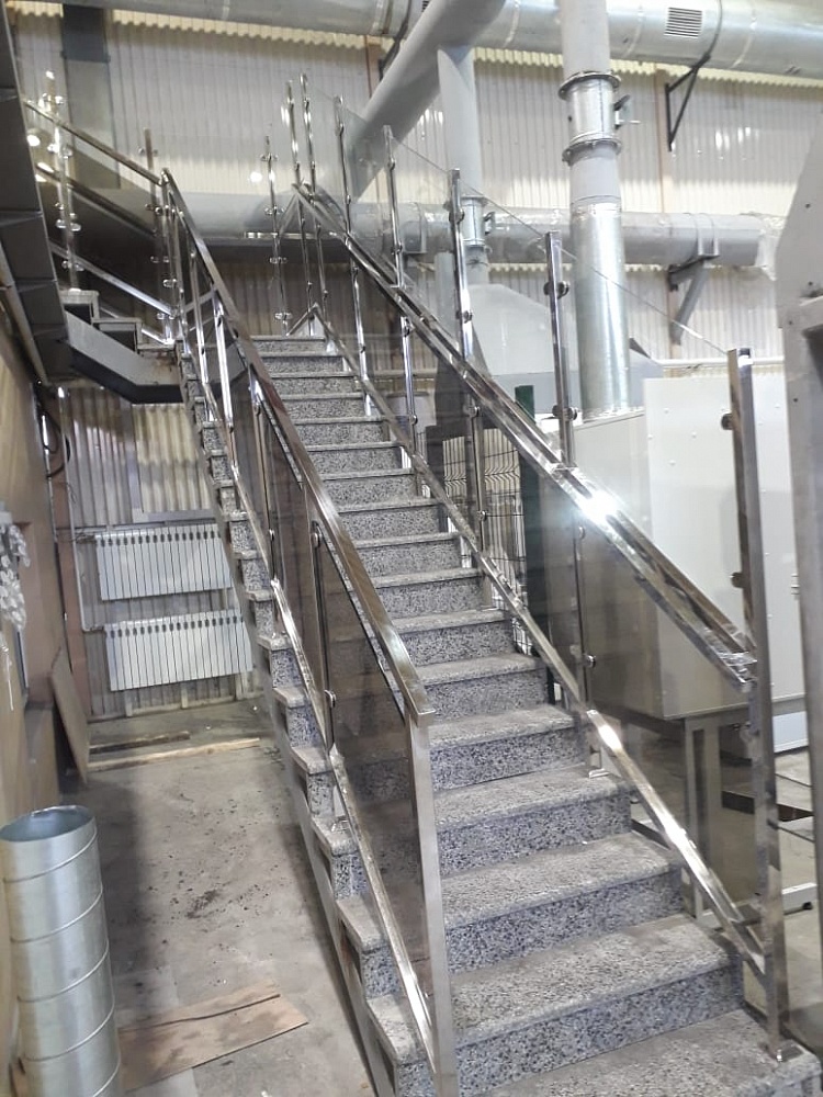 Лестничные ограждения на заводе Уралэлектромедь, г. Кировград