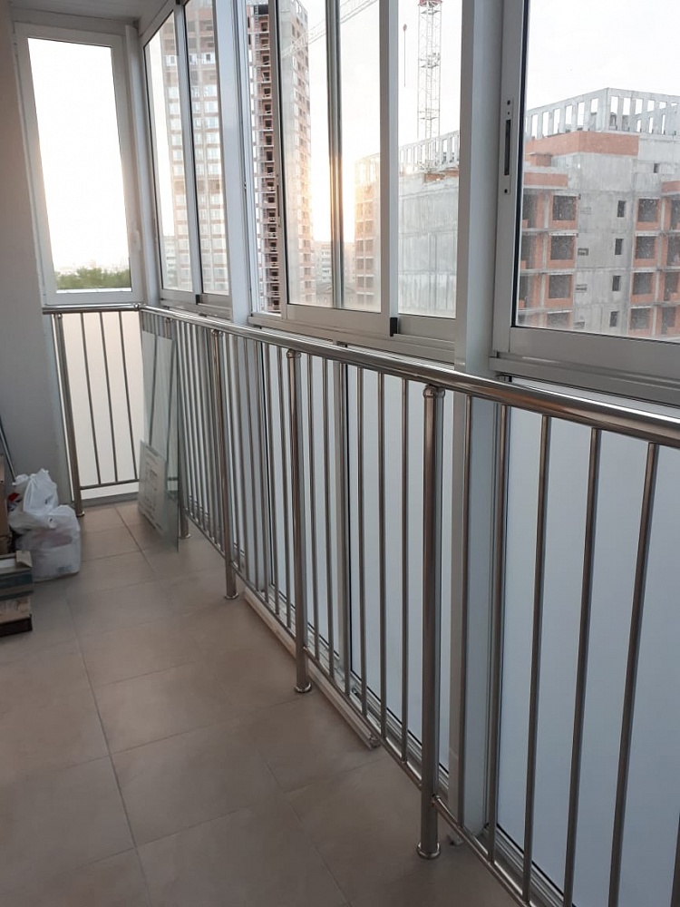 Ограждение лоджии, г. Екатеринбург, ул. Библиотечная