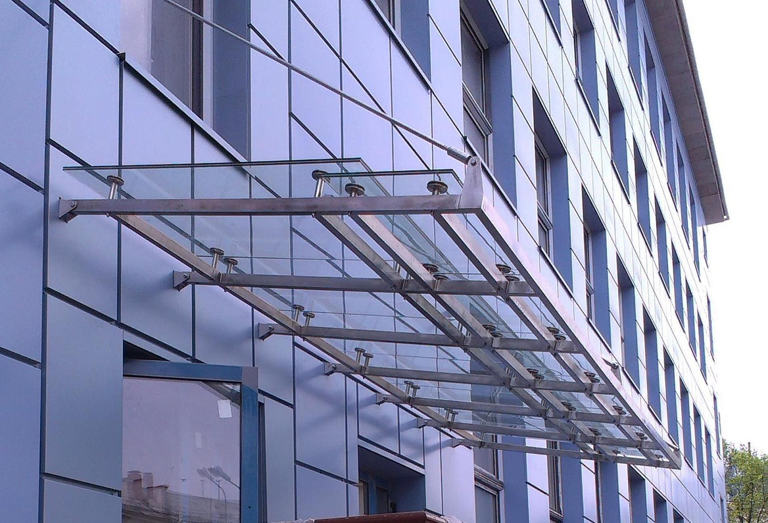 Стеклянные навесы