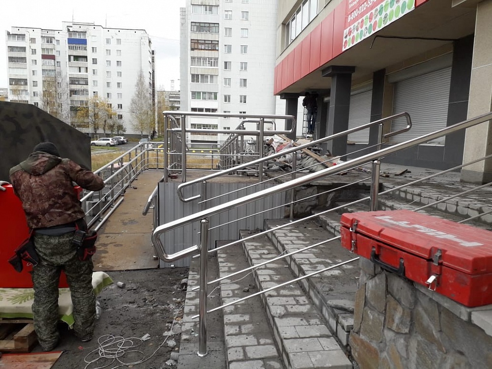 Ограждения для магазина Пятерочка в г. Качканаре